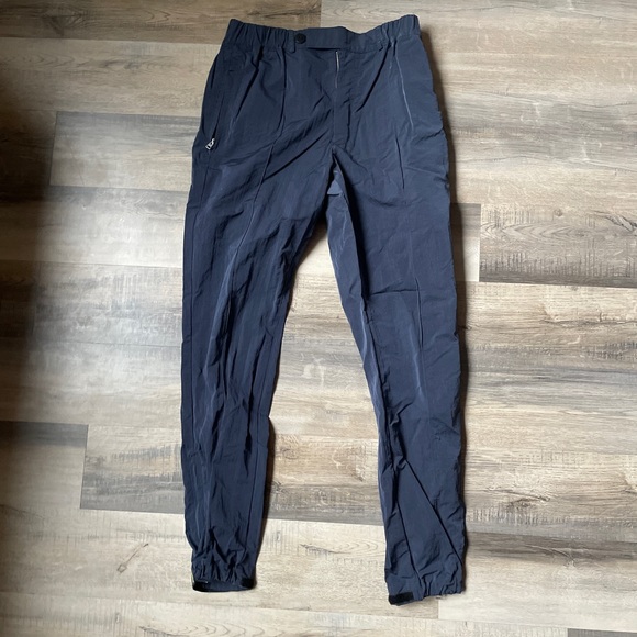 Filling Pieces joggers (size M) - Picture 3 of 16